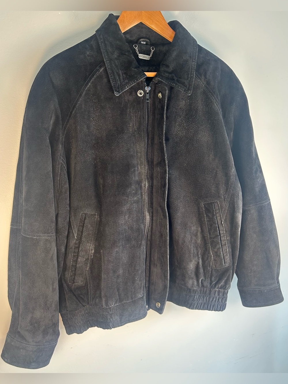 Danier Leather Men’s Suede Jacket Size M Zip Up Genuine Canada Black Bomber EUC - Picture 2 of 16